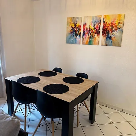 דירה Spacious, 2 3 Beds, Floor & Parking קלרמונט-פרנד
