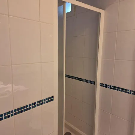 Spacious, 2 3 Beds, Floor & Parking